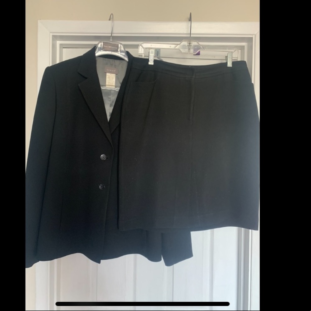 Kenar Black Skirt-suit